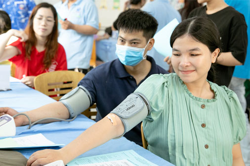  Khang Thanh organizes annual health check-ups for employees