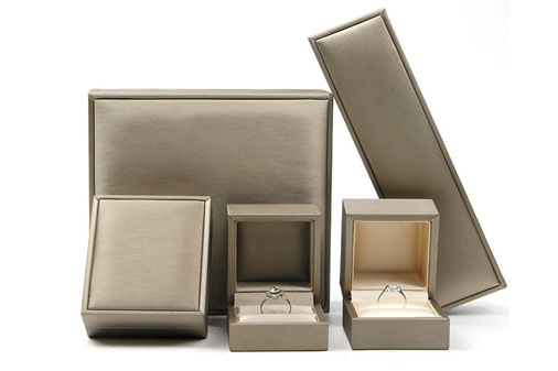 9 Types of jewelry boxes by use and styles